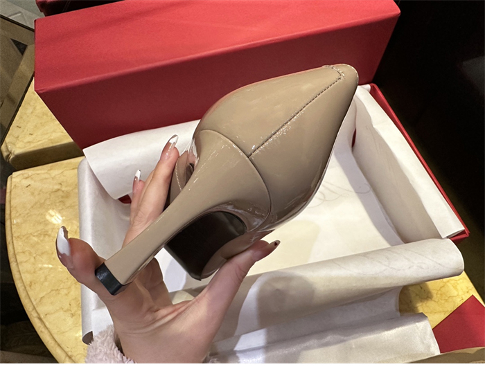 로저 비비에 트럼펫 메탈 버클 펌프스 7cm (TJ공장) - 상세 이미지